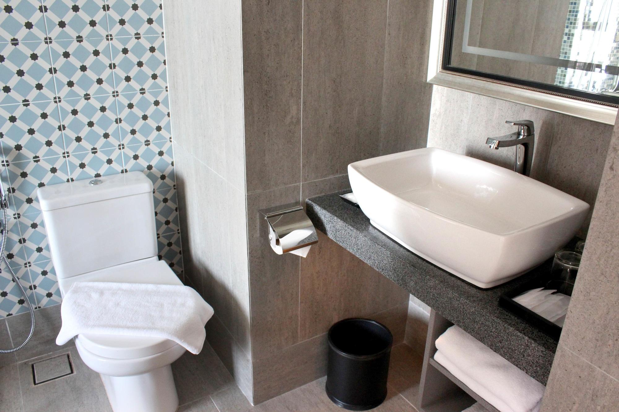 Hatten Place Melaka Zewnętrze zdjęcie Bathroom