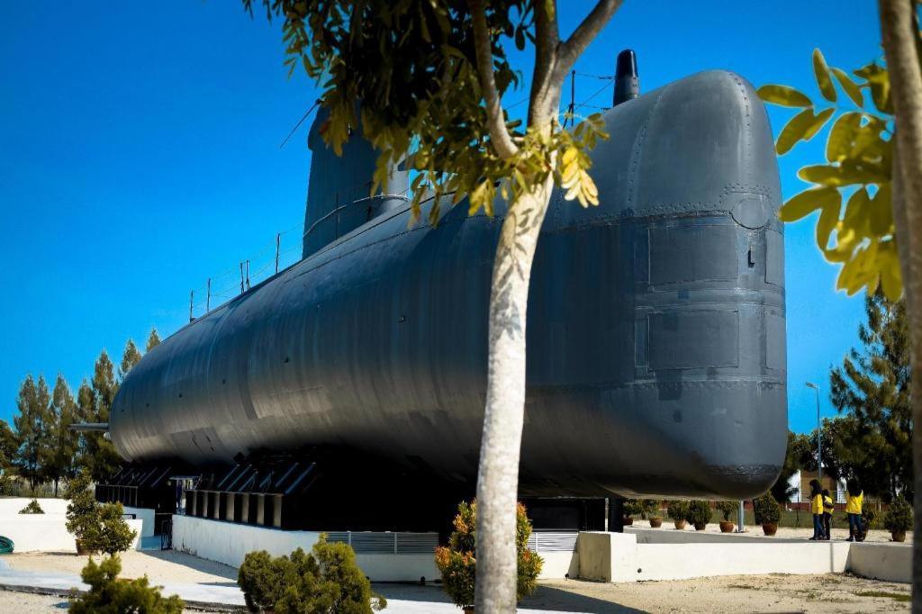 Hatten Place Melaka Zewnętrze zdjęcie The submarine museum