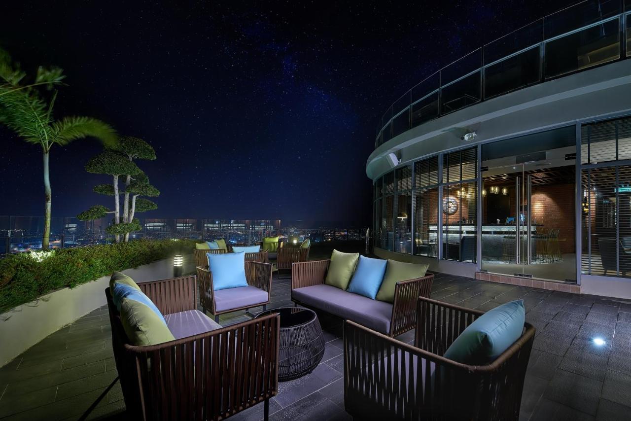 Hatten Place Melaka Zewnętrze zdjęcie The Sky Bar