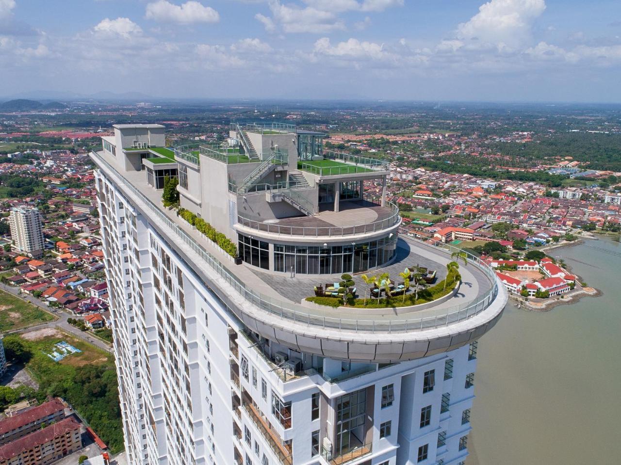 Hatten Place Melaka Zewnętrze zdjęcie The Peak, the rooftop of the building